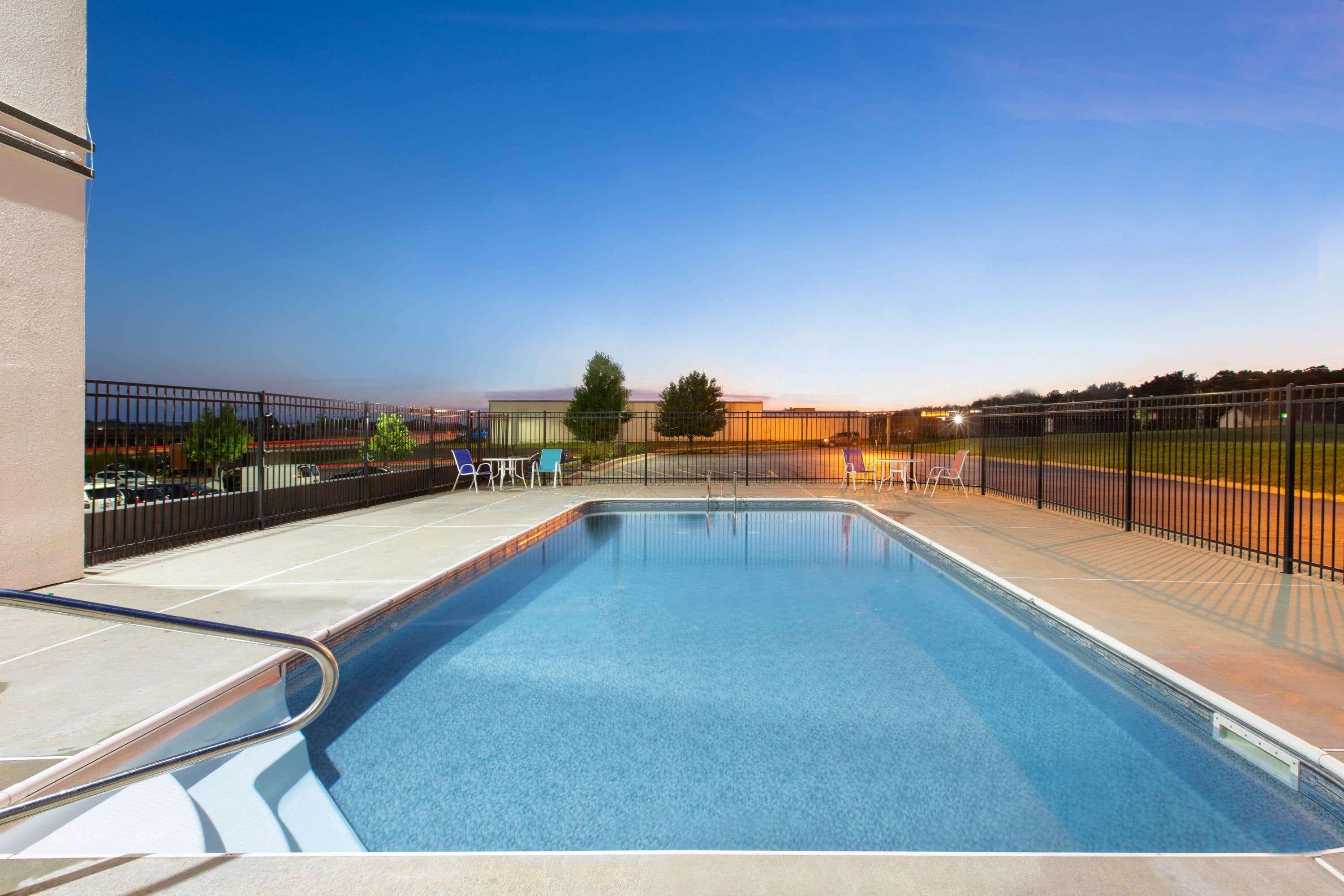 La Quinta By Wyndham Blue Springs Ξενοδοχείο Εξωτερικό φωτογραφία