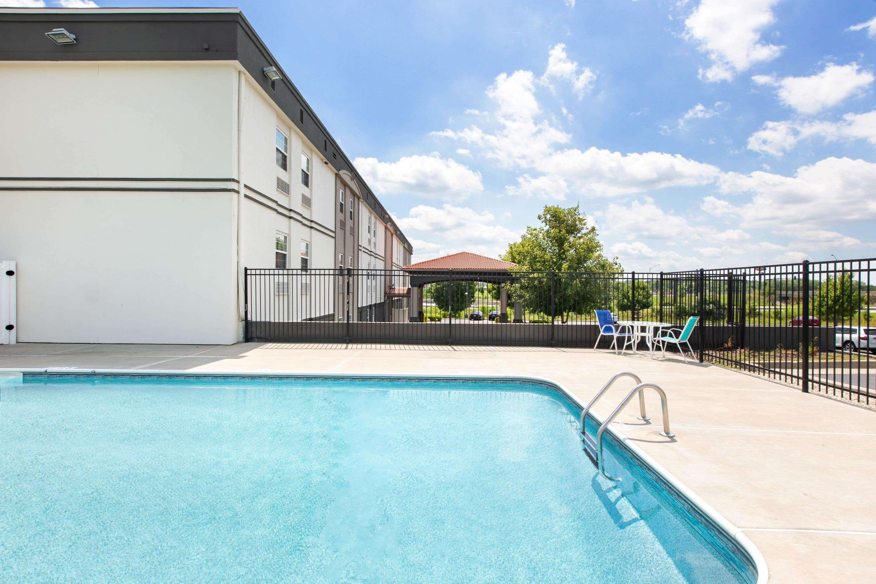 La Quinta By Wyndham Blue Springs Ξενοδοχείο Εξωτερικό φωτογραφία